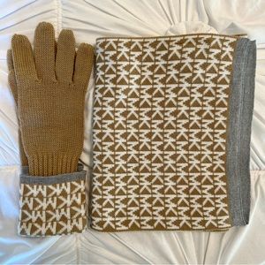 Michael Kors Scarf & Gloves Set